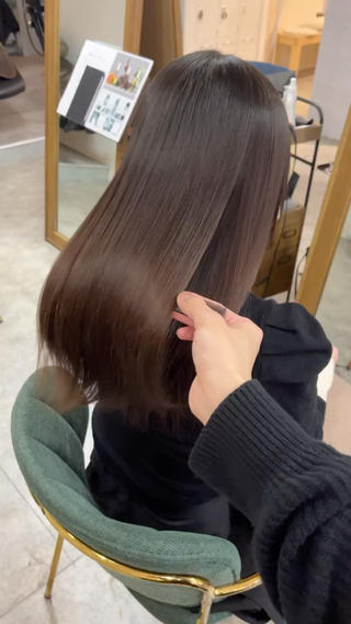 髪の毛のコンプレックス無くします！
髪質改善×縮毛矯正の新感覚施術 