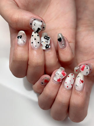 キャンペーンネイル
キティちゃんとハートをつけて可愛さです