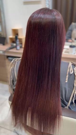 【透明感×艶感】ピンクブラウンカラー＋髪質改善
ほんのり甘めのカラーで肌の透明感アップ◎
光に透ける上品な色味がこの春人気です
髪質改善で手触りもしっとりサラサラに！
ブリーチなしでもツヤ感たっぷり 