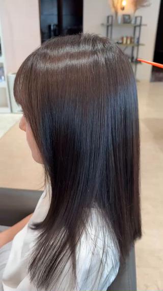 暗髪も品があって人気 