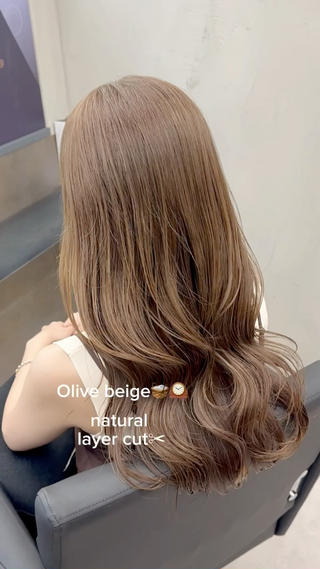 赤みを消したい方やアッシュ系のカラーがお好きな方には
ほんのりオリーブでくすみ感のあるカラーがおすすめです◎

オリーブベージュ　オリーブグレージュ 