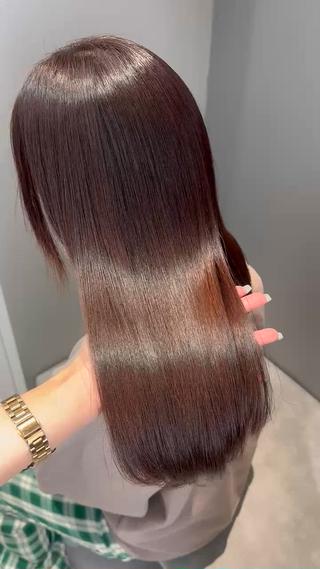 ロング カラー パーマ ヘアアレンジ youres hair東新宿店所属・新宿⌇韓国風ヘア ⌇透明感カラーのヘアスタイル