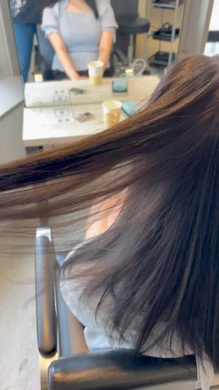 ラベンダーアッシュカラー

透け感・透明感抜群の暗髪 