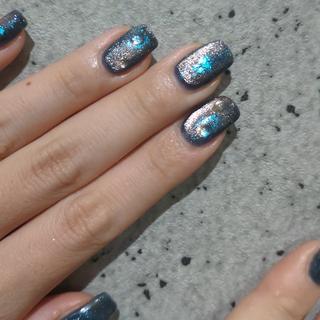 リピーター様限定お持ち込みネイル♫
マグネット2色使いでギャラクシー感あるネイルに 