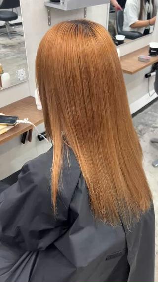 ブリーチ毛特有の「広がり・パサつき」
実は“優しい縮毛矯正”で改善できます
毎日のアイロンから解放されたい方におすすめです 