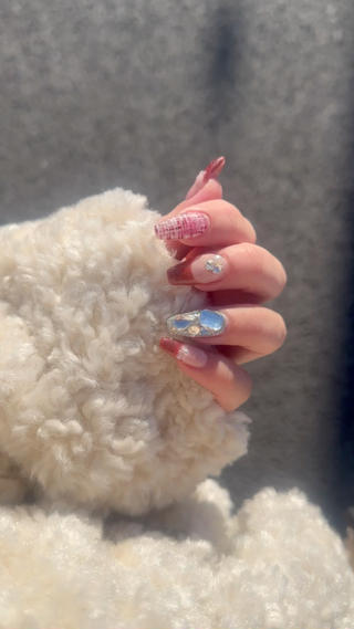 ネイル LAVISH nanamiのネイルデザイン