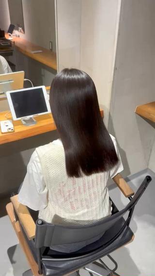 セミロング パーマ aina🐱 カラー/ストレートのヘアスタイル