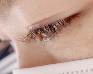 カラー フラットラッシュ
3色ミックスしています。カラコンや肌の色や、髪のカラーに合わせるとこなれ感 