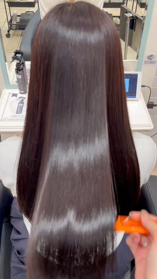 ロング カラー 吉澤 海咲のヘアスタイル