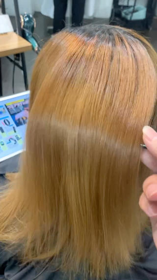 自然な仕上がりします
諦めてた方は是非お任せ下さい
#ブリーチ縮毛矯正#縮毛矯正ブリーチ#髪質改善ストレート 