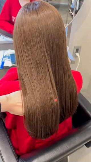 セミロング カラー 博多ブリーチ× 透明感/縮毛矯正のヘアスタイル