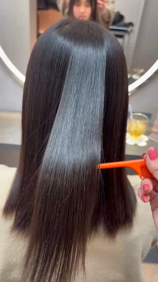 博多ブリーチ× 透明感/縮毛矯正のヘアスタイル