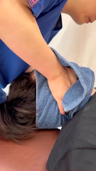 当院SNS総再生回数110万回以上
当院自慢の骨格矯正・姿勢改善治療
当院の骨格矯正治療は、【40年続く歴史のある根本治療】になります

小林式骨格矯正法は
•即効性がある
•治療効果が高い
•手術と言われた症状の改善
•トップアスリートのケアにも行われる
•猫背、反り腰、まき肩の改善

など様々な魅力が詰まっております！

#東高円寺　#骨盤矯正　#猫背矯正　#美容整体#美容鍼灸 #ドライヘッドスパ  #肩こり #頭痛 #マタニティ　♯産後矯正　#根本改善　#美容鍼　＃腰痛　#ボキボキ整体　#ボキボキ矯正 