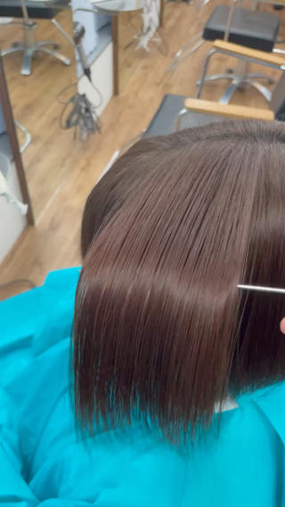 縮毛矯正でサラサラつやつやな髪になりませんか？ 