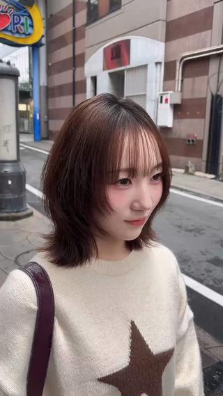 ミディアム 越冨 晃平のヘアスタイル