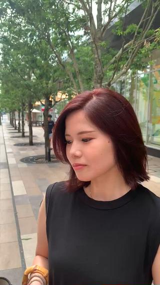 ミディアム カラー 越冨 晃平のヘアスタイル