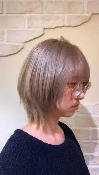 ショート カラー 越冨 晃平のヘアスタイル