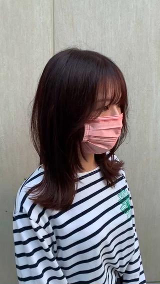 ミディアム 越冨 晃平のヘアスタイル