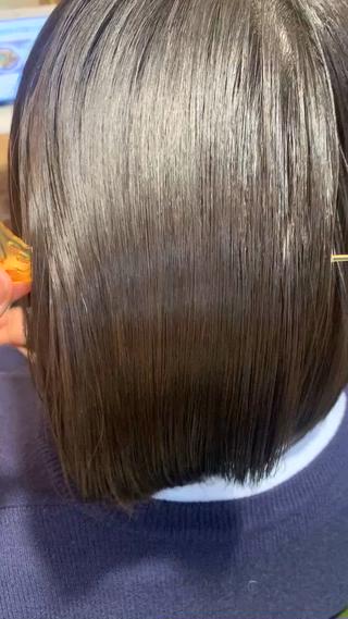 これからの時期におすすめ☆

ダメージを抑えて、
柔らかい質感に仕上がる縮毛矯正です◎ 