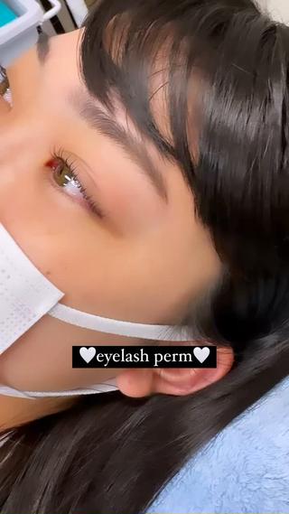 ラッシュリフト　根元立ち上げデザイン 