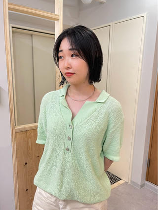 流れる前髪と外ハネボブ
顎下で作ることで落ち着いて大人ぽい印象に 