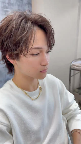 メンズ 表参道フェザーパーマ ニュアンスパーマのヘアスタイル