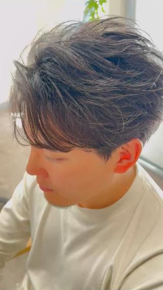 メンズ 表参道フェザーパーマ ニュアンスパーマのヘアスタイル