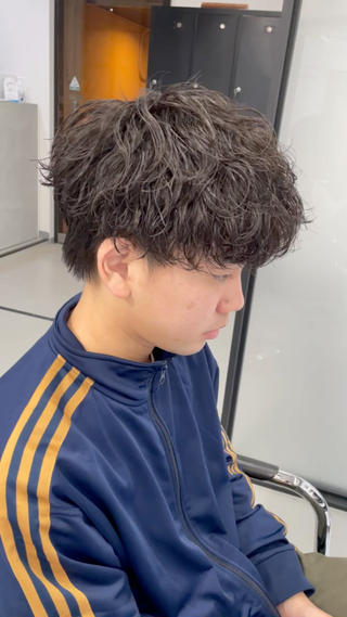 波巻きで作る無造作パーマ 