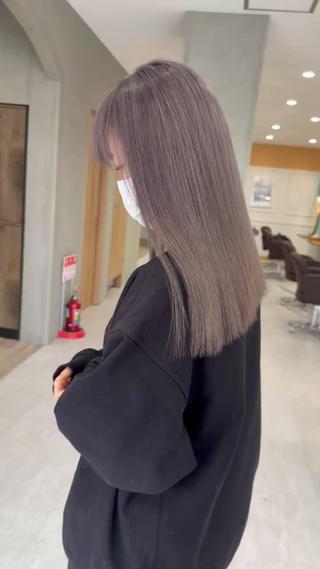 ブリーチ2回から出来るグレージュカラー◎
 