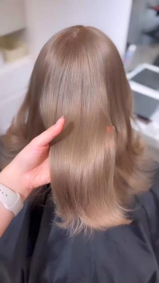 milk tea beige

※bleach 2〜3


カラーモデルさん随時募集中です♡
ブリーチを使ったダブルカラーもご予約お受けできます。
沢山のご予約お待ちしております
 