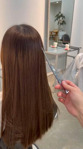 ブリーチ毛のお客様
傷んだ髪もツヤツヤで手触りよくなります！ 