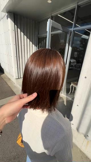 外で撮ってみました！
室内でもツヤツヤですが外でも際立ちます！！ 