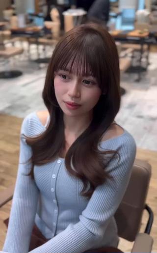 セミロング カラー 新宿/レイヤー 顔周りカット溝手優太のヘアスタイル