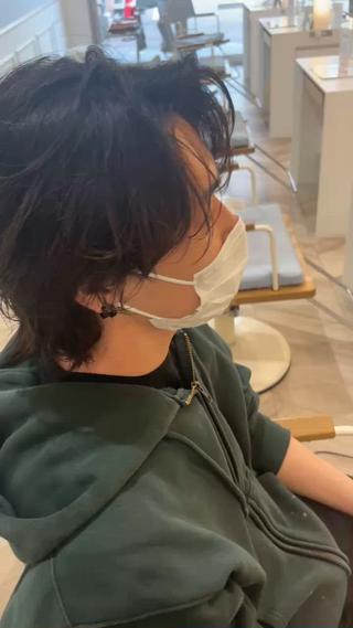 #ニュアンスパーマ #センターパート#シースルーマッシュ
#ミルクティーベージュ#カルマパーマ
＃毛流れ#学割#シークレットパーマ#コンマバング
#刈り上げセンターパート#刈り上げショート#ブリーチ
#ダブルカラー#眉毛#メンズカット#マッシュ#センターパート 