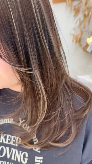 セミロング REVE by figaro所属・福井 珠乃のヘアスタイル