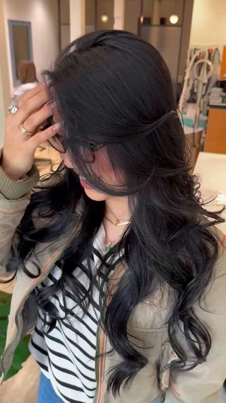 ロング REVE by figaro所属・福井 珠乃のヘアスタイル