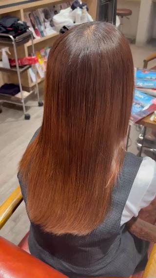 ロング 岡田 真弥のヘアスタイル