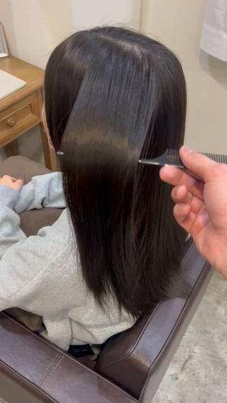 セミロング カラー 小澤 一稀のヘアスタイル