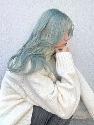 ロング カラー シールエクステ特化 ハイトーン、NANAのヘアスタイル