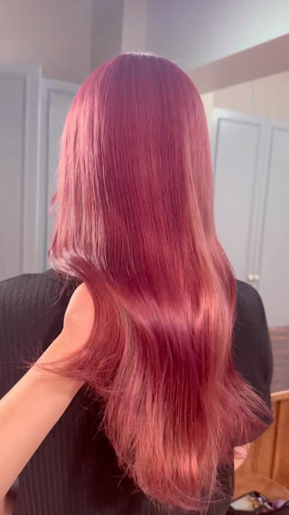 ロング 💜🦋 COCONA🦋💜のヘアスタイル