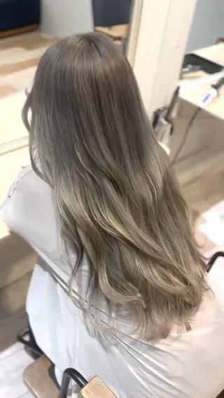 ロング 💜🦋 COCONA🦋💜のヘアスタイル