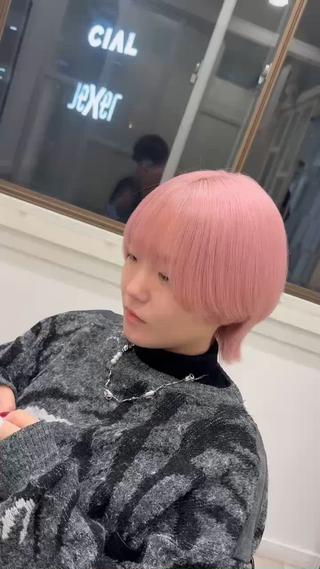 ショート ピンク🌸/暖色/ ブリーチ/横浜/金光のヘアスタイル