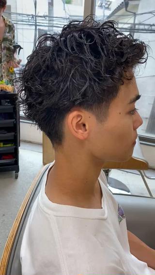 アップバングショートに波巻きスパイラル 