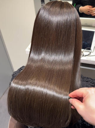 髪質改善トリートメントで艶々に

是非お任せ下さい♪ 