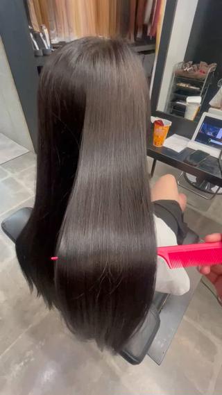 透明感あるブラック
夏のカラーもぜひお任せ下さい可愛くします 