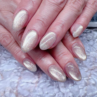 ネイル マグ🧲等なんでも ワンカラー5700円のネイルデザイン