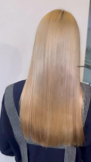 髪質改善トリートメント︎


𓂃マイフォーストリートメント11step
      オージュアトリートメント4step 𓂃

計15種類のトリートメントを塗布し
超音波アイロンを使用して内部まで浸透させ
うる艶髪を実現させます 