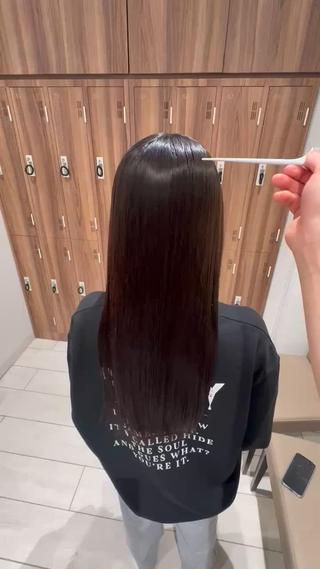 伸びた分だけリタッチ✄
矯正後ドライヤーのみの仕上がりです



 