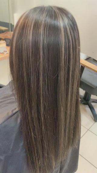 セミロング 髪質改善ストレート/ ブリーチ／渋谷　福田のヘアスタイル