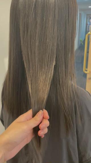 オリーブベージュで赤み消しカラー 